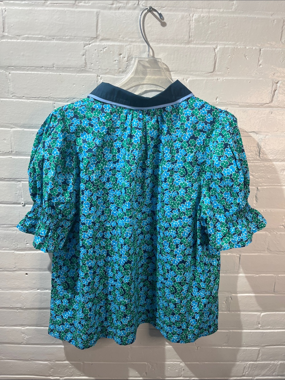 entro Blue and Green Floral Popover Top with Navy Trim - Picture 5 of 6